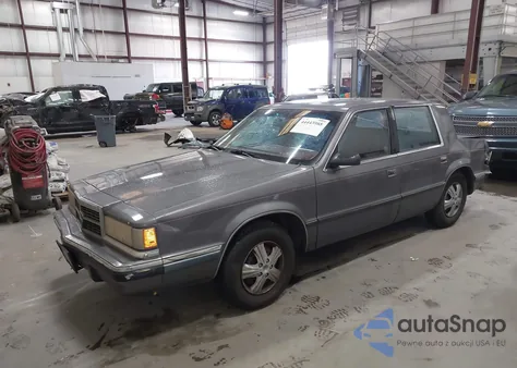 1993 Dodge Dynasty z USA, uszkodzony, nr VIN 1B3XC46R4PD197875